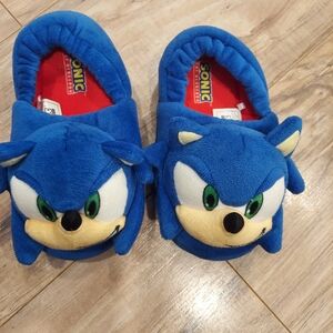 Sega Sonic The Hedgehog 3D Plush Slippers Youth Kids size 11/12 EUC